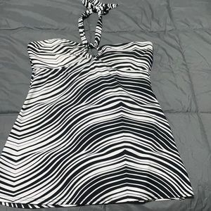 Halter top or strapless tankini